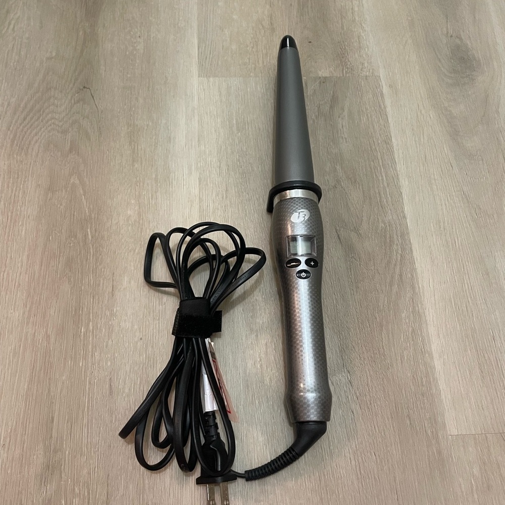 T3 Silver Curling Wand with Digital Display